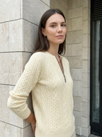 Noémie | Pull en Maille Torsadée à Col Zippé
