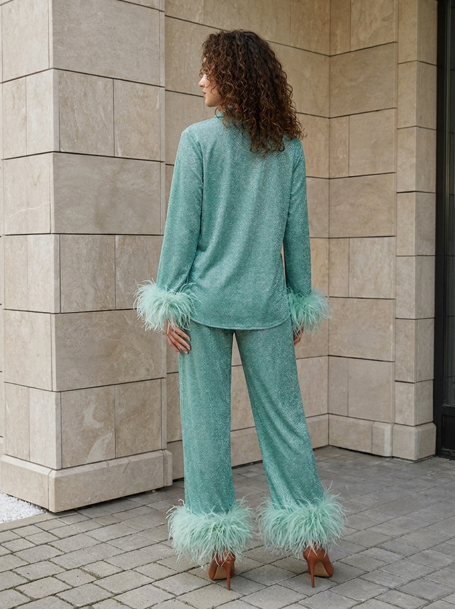 Vivienne | Ensemble Scintillant à Détails Plume