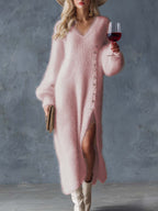 Aurélia | Robe Midi Confortable Décontractée Raffinée Col V Boutons Métalliques Fausse Fourrure de Lapin Tricotée Fendue Blanche