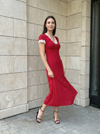 Élise | Robe Longue à Pois avec Col en Dentelle Élégant